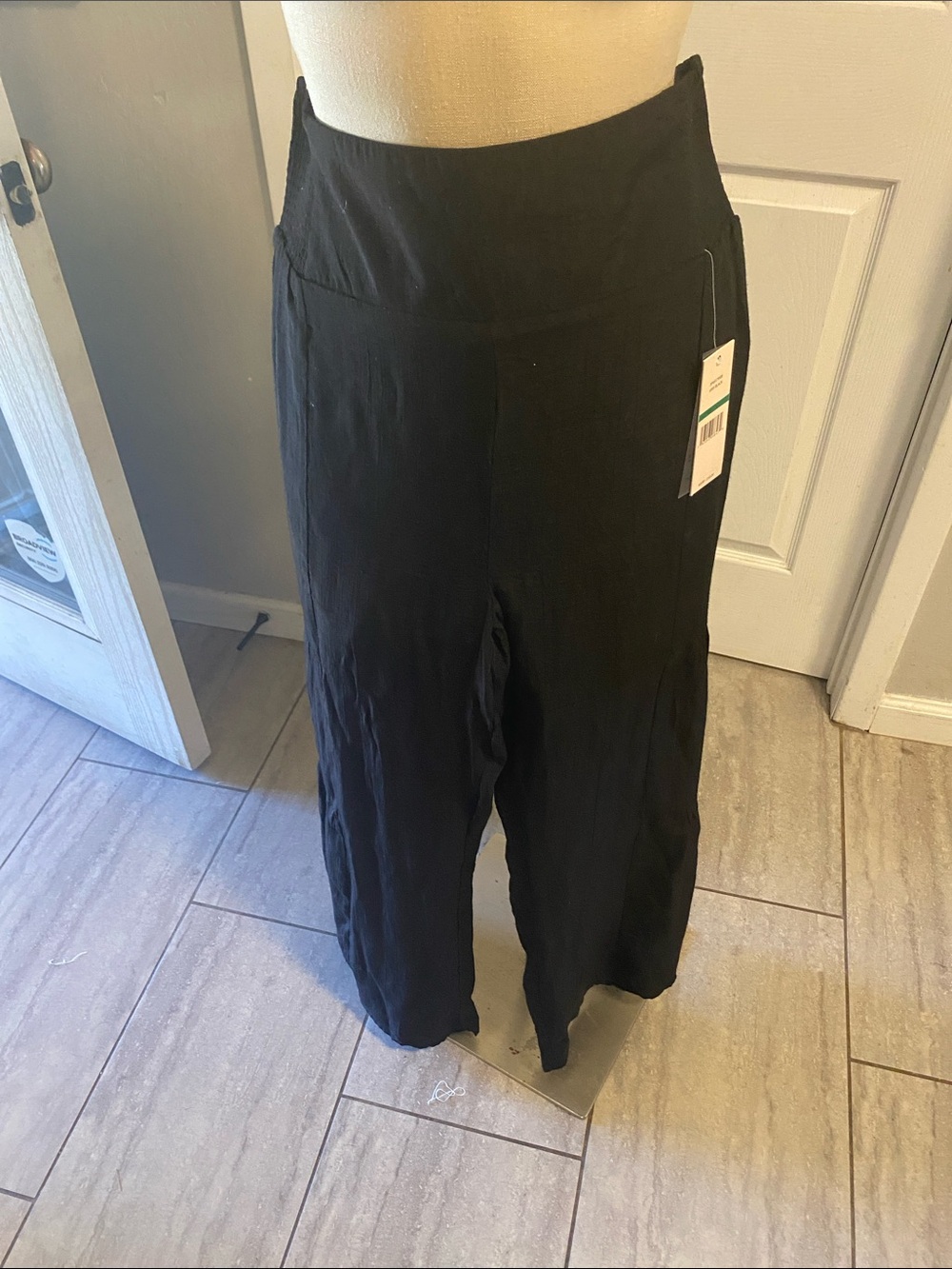 Black Wide tiered Leg High Waist Pants size L